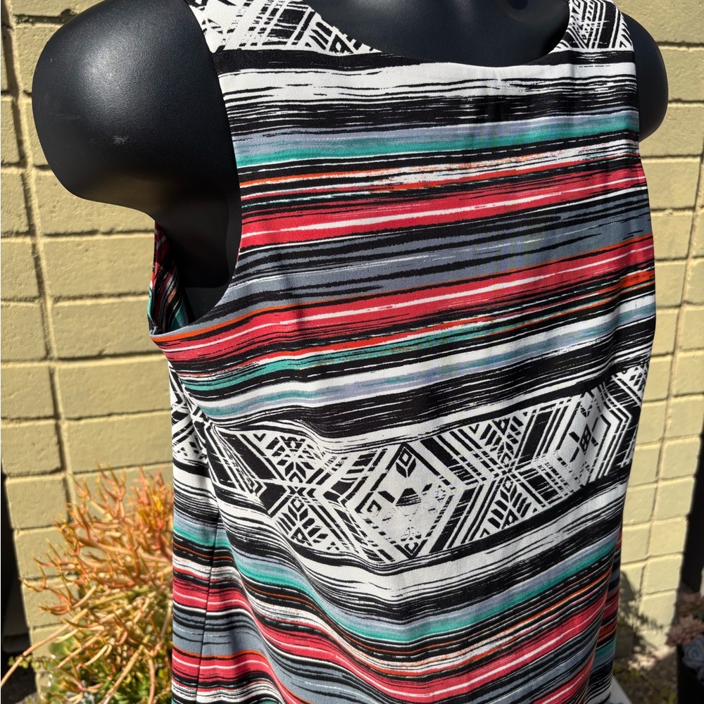 Pattern Sleeveless Dress - Picture 2 of 14